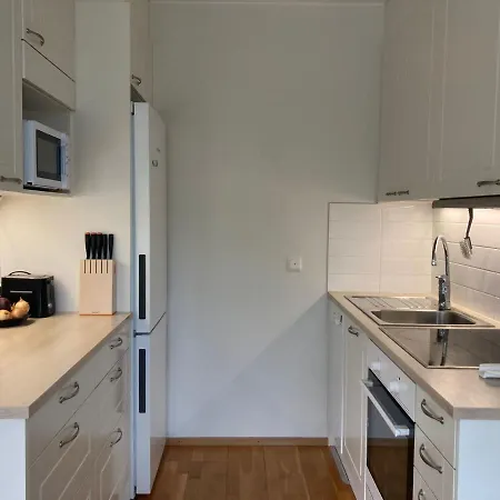 Tapiola Hill 2 Bedroom And 1 Living With Private Parking Апартаменты Эспоо